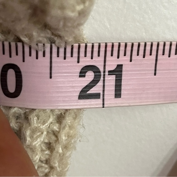 Women’s Pink Rose Light Weight Long Sleeve Knit Sweater Tan Size Small Cream - Picture 8 of 11